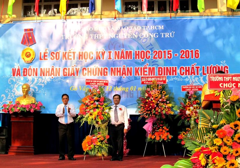  Một số hình ảnh lễ đón nhận giấy chứng nhận kiểm định chất lượng giáo dục năm học 2015 - 2016